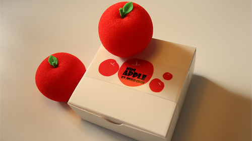 Fruit Sponge Ball (Apple) by Hugo Choi